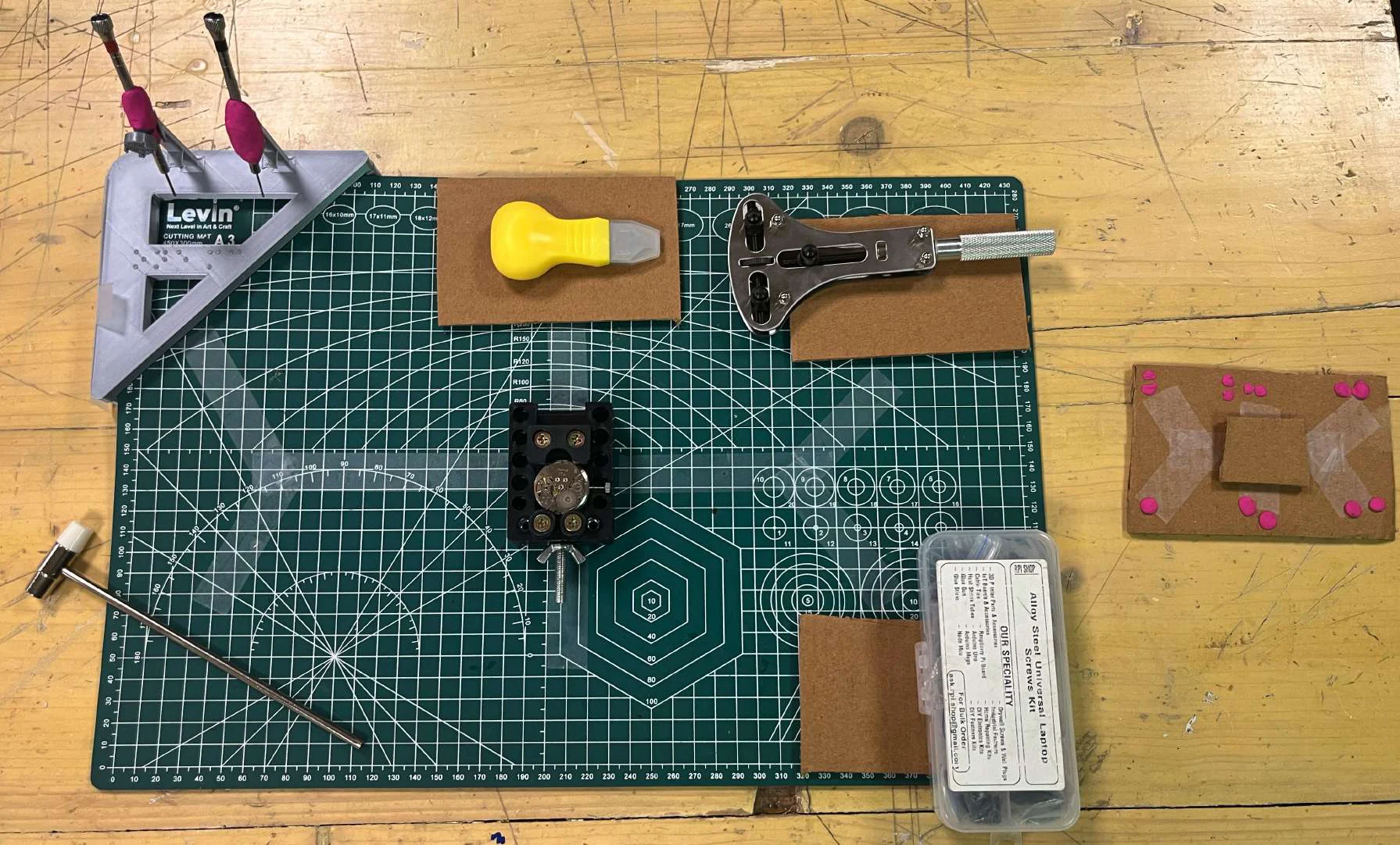 Low fidelity proof of concept on the work tray